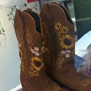 Brown Embroidered Cowboy Boots